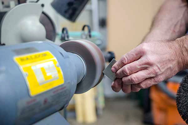 deburring and polishing